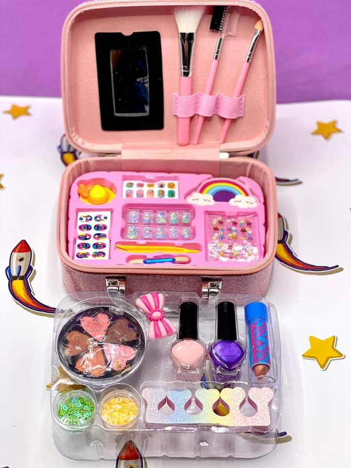Kid's Makeup Toy Set – Washable Cosmetic Beauty Kit with Cosmetic Bag for Little Girls | Perfect Princess Birthday Gift