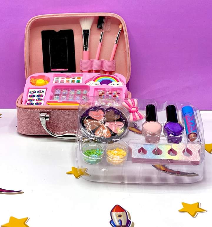 Kid's Makeup Toy Set – Washable Cosmetic Beauty Kit with Cosmetic Bag for Little Girls | Perfect Princess Birthday Gift