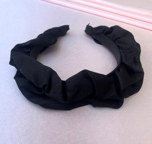 Noir Satin – Headband (Classic Black Satin Elegance)