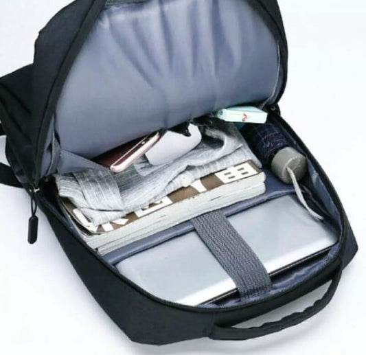 Stylish and Functional Laptop Bag – Versatile and Secure Carry