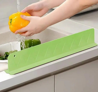 Kitchen Splash Sink Guard – Keep Your Kitchen Clean & Dry
