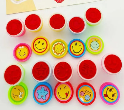 Cute Emoji Stamp Set for Kids (Pack of 10) – Fun Cartoon Face Stamper for Arts & Crafts