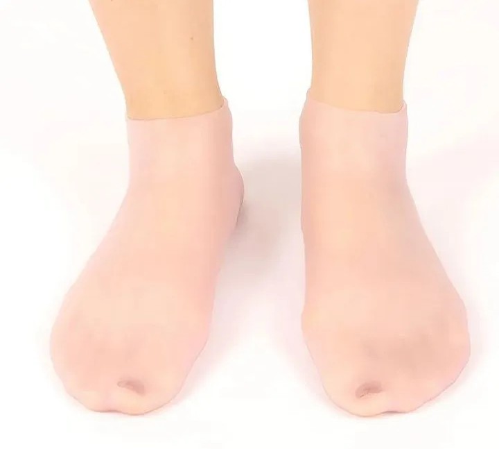 Moisturizing Silicone Gel Heel Socks for Soft, Smooth & Rejuvenated Feet